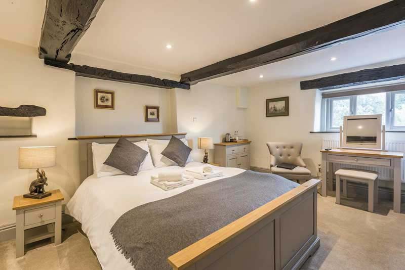 Hopton Crown