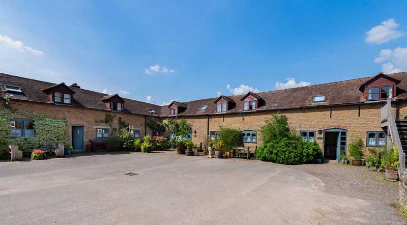 Sutton Court House & Holiday Cottages